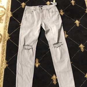 NEW JACKSON GREY DISTRESSED JEANS